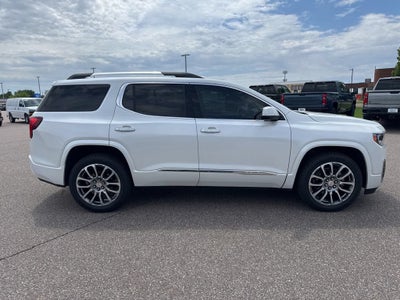 2022 GMC Acadia Denali
