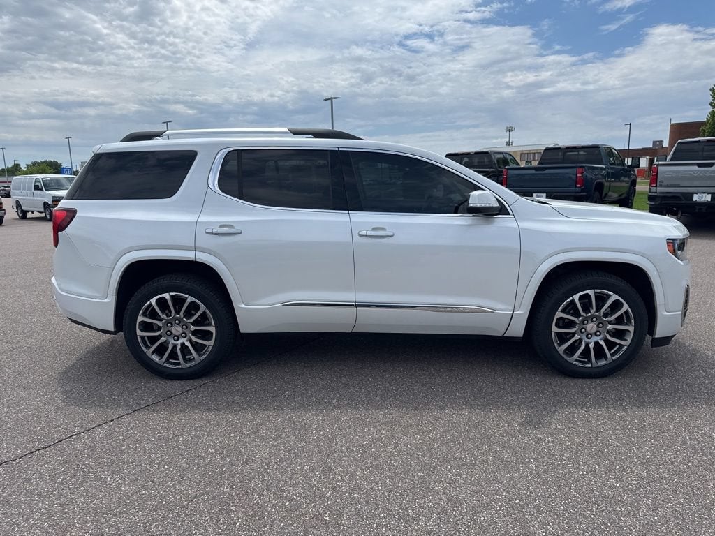 2022 GMC Acadia Denali