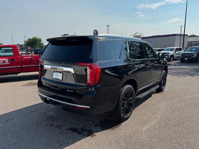 2022 GMC Yukon SLT