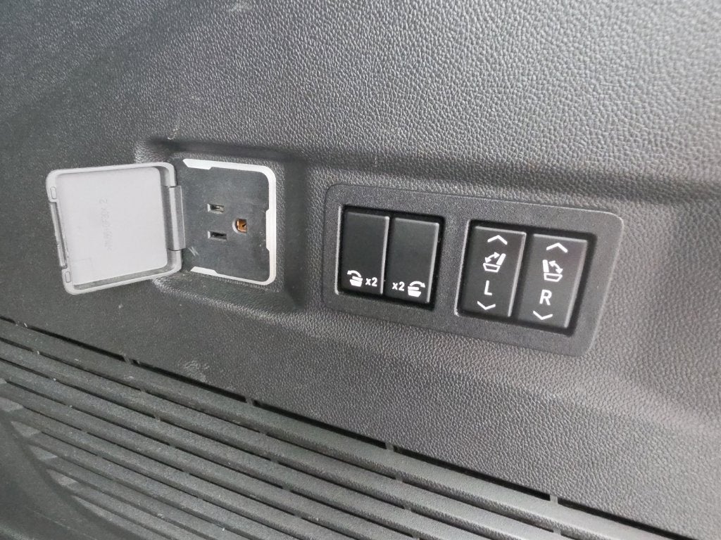 2022 GMC Yukon AT4