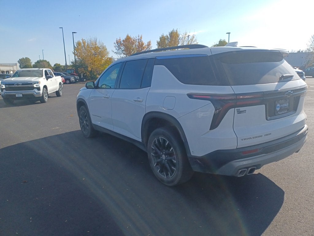 2024 Chevrolet Traverse LT