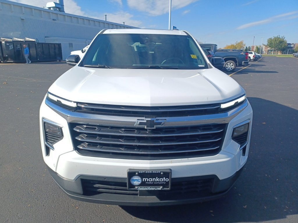 2024 Chevrolet Traverse LT
