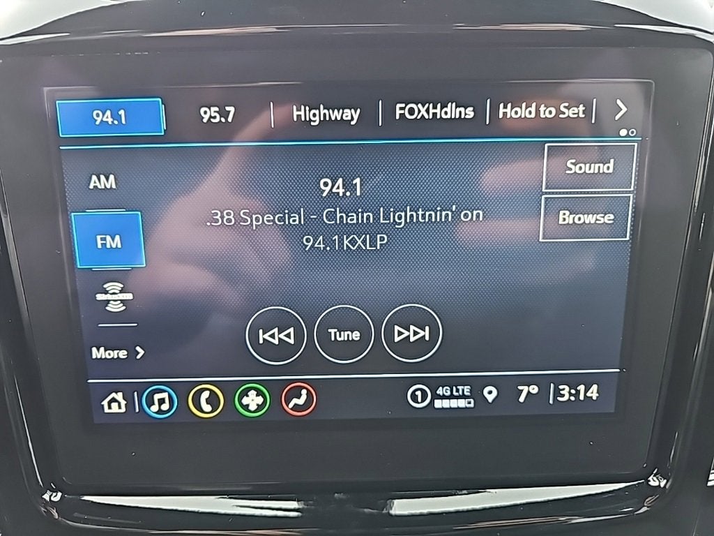 2023 Chevrolet Traverse LT Cloth