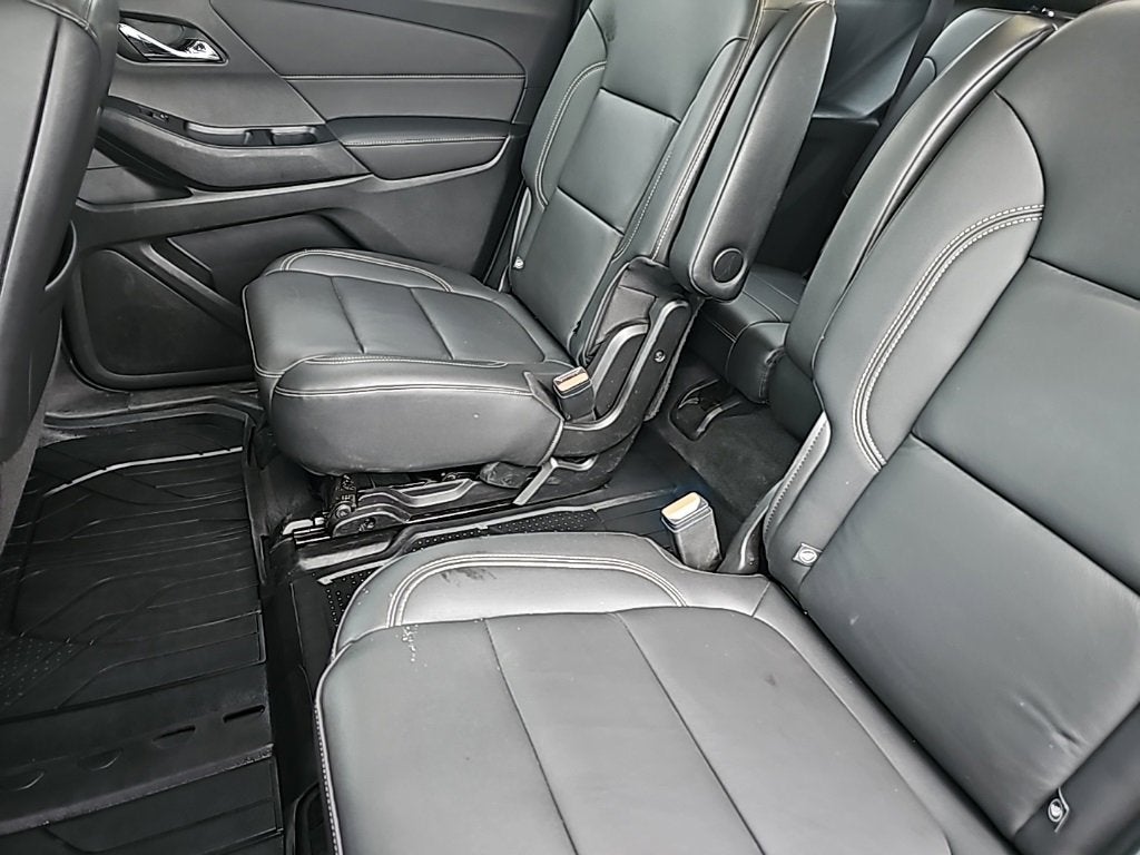 2022 Chevrolet Traverse LT Leather