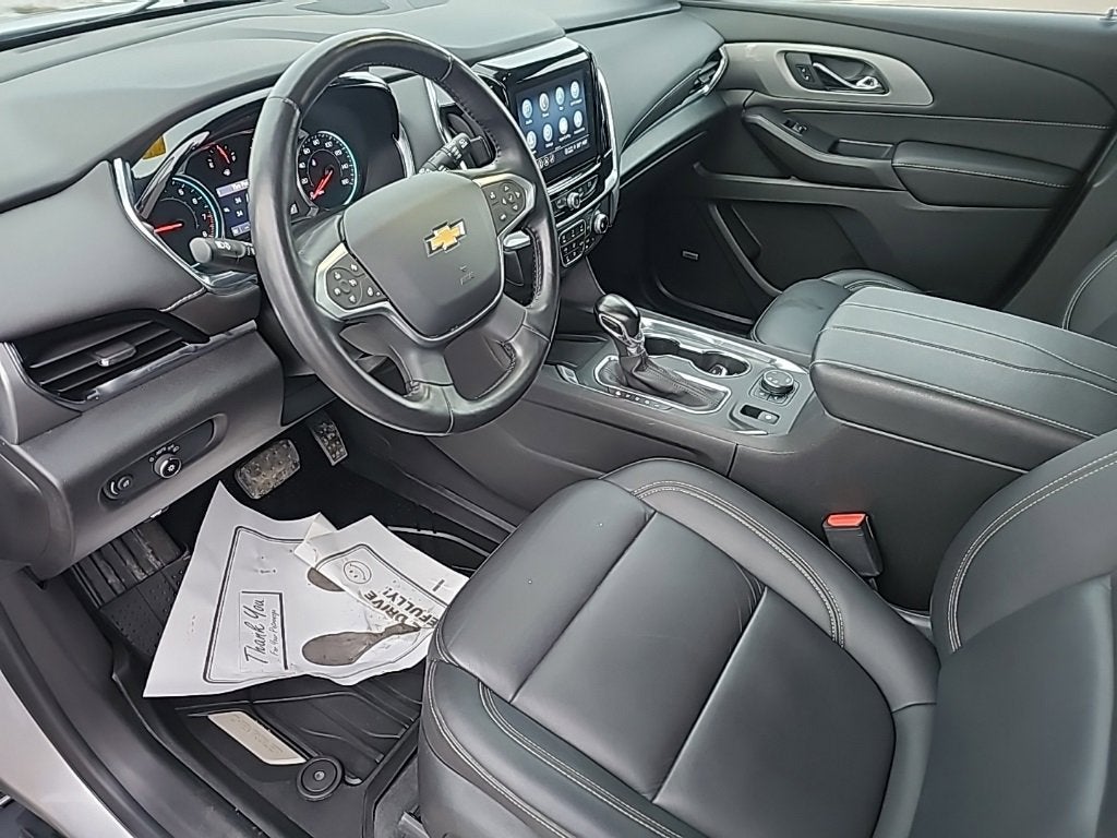 2022 Chevrolet Traverse LT Leather
