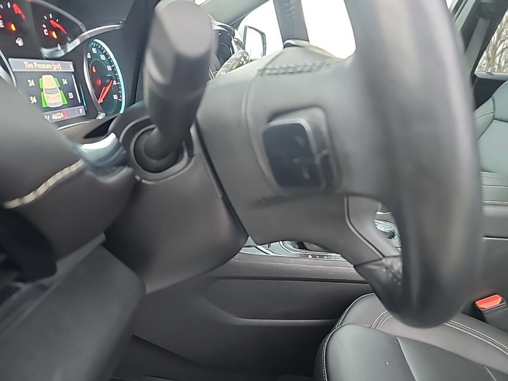 2022 Chevrolet Traverse LT Leather