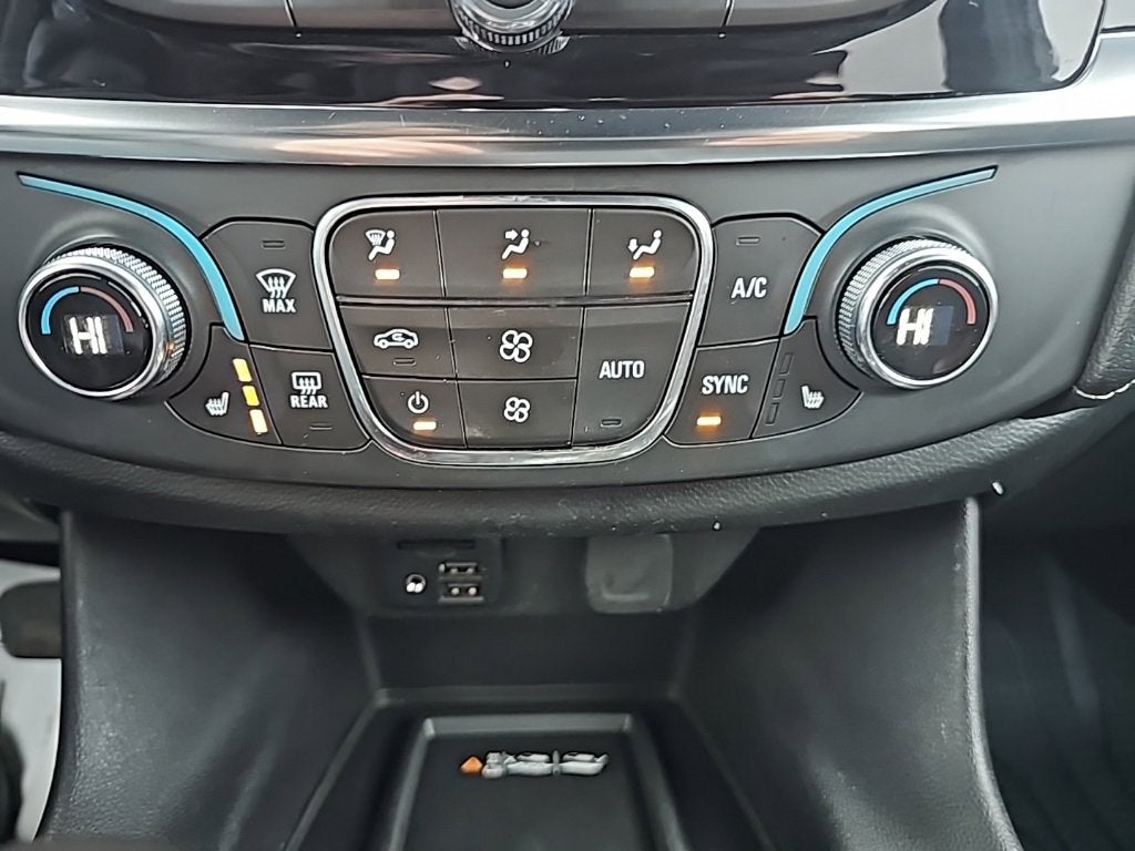 2022 Chevrolet Traverse LT Leather