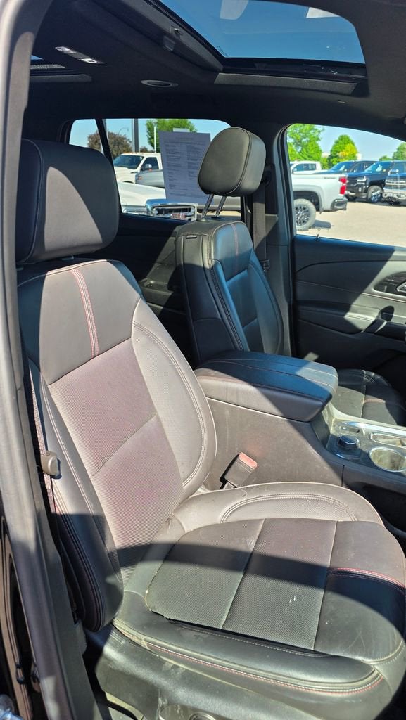 2022 Chevrolet Traverse RS