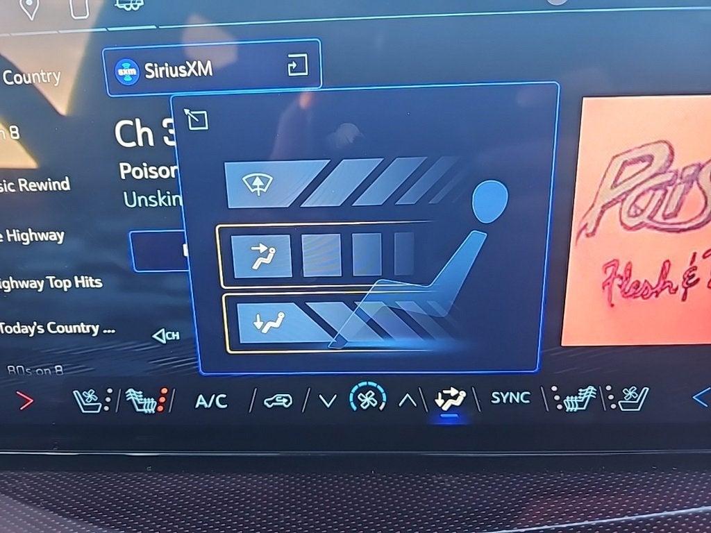 2025 Chevrolet Traverse RS