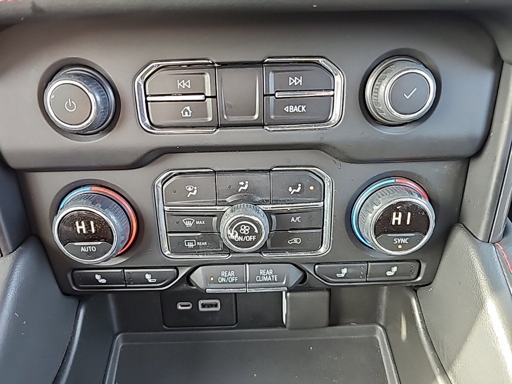 2021 Chevrolet Suburban RST