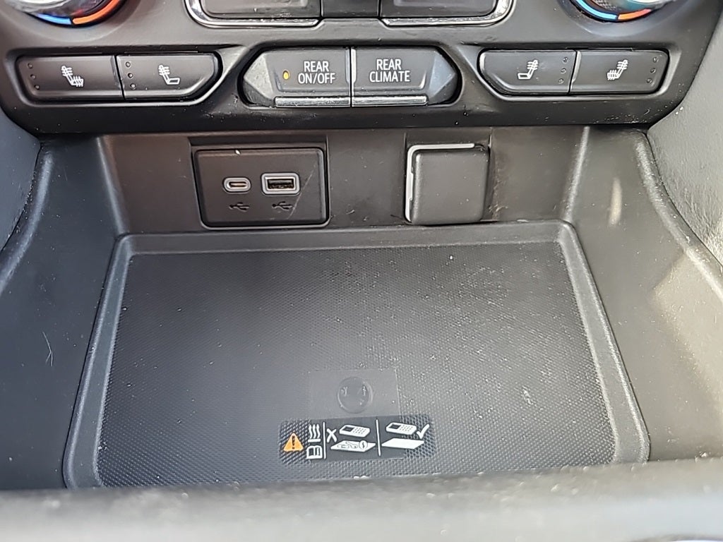 2021 Chevrolet Suburban RST