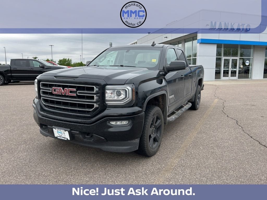 2017 GMC Sierra 4WD Double Cab Standard Box's photo