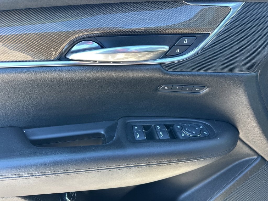 2017 Cadillac XT5 Platinum AWD