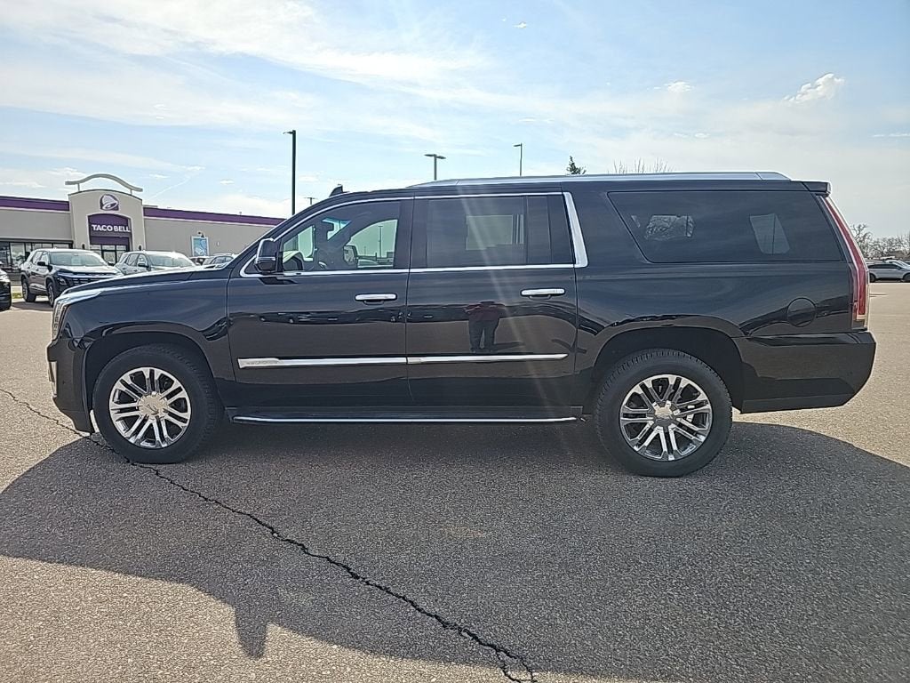 Used 2018 Cadillac Escalade ESV Base with VIN 1GYS4GKJ5JR368595 for sale in Mankato, Minnesota