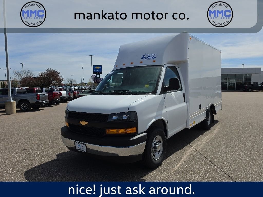 2026 Chevrolet Express Cutaway 3500 1WT