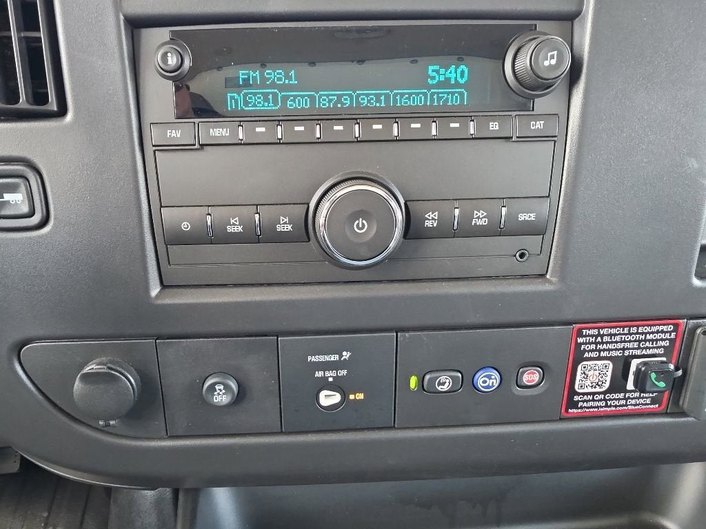 2026 Chevrolet Express Cutaway 3500 1WT