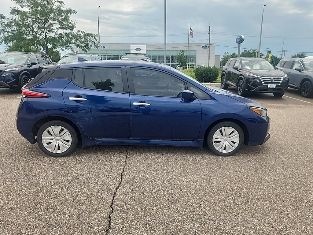 2025 Nissan LEAF S
