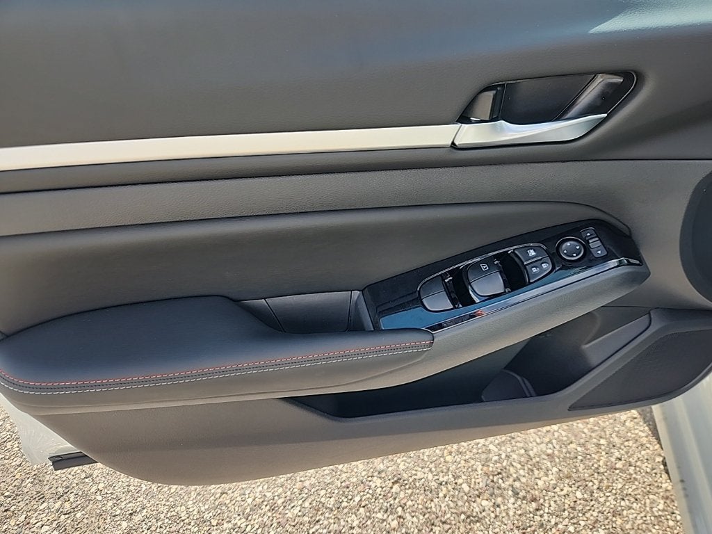 2025 Nissan Altima SR AWD