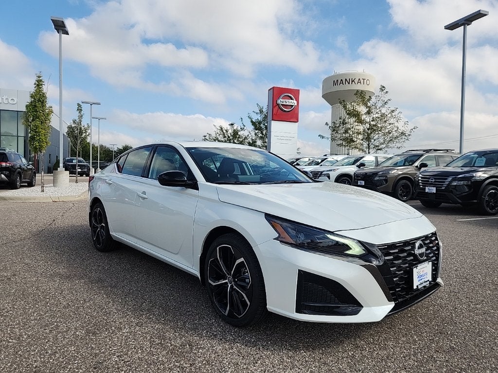 2025 Nissan Altima SR AWD