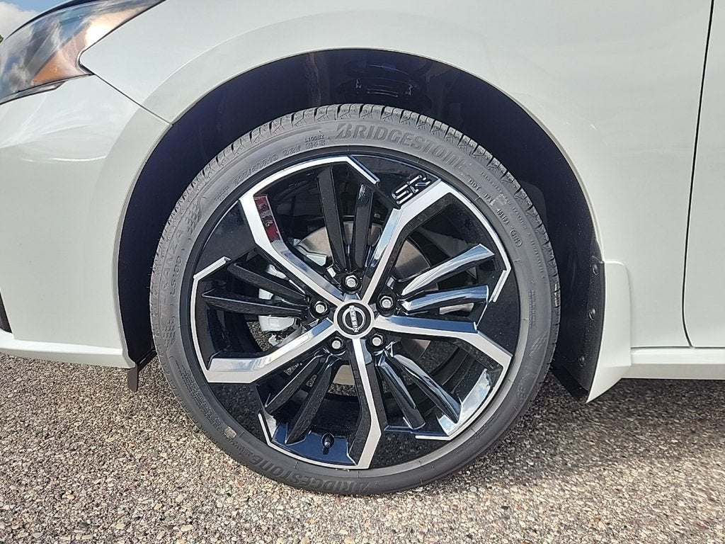 2025 Nissan Altima SR AWD