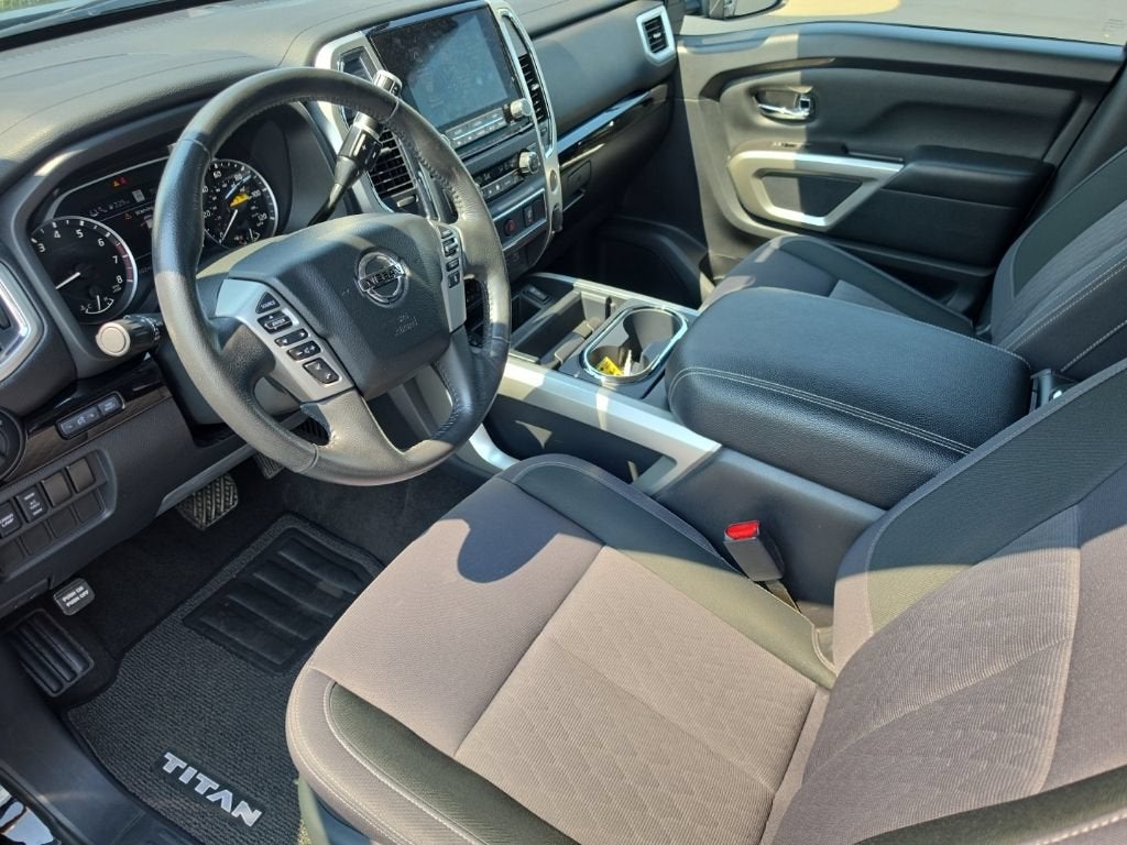 2020 Nissan TITAN Crew Cab SV 4x4