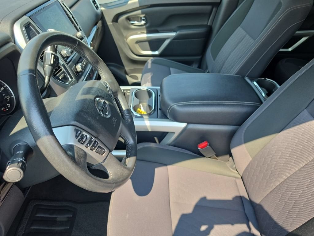 2020 Nissan TITAN Crew Cab SV 4x4