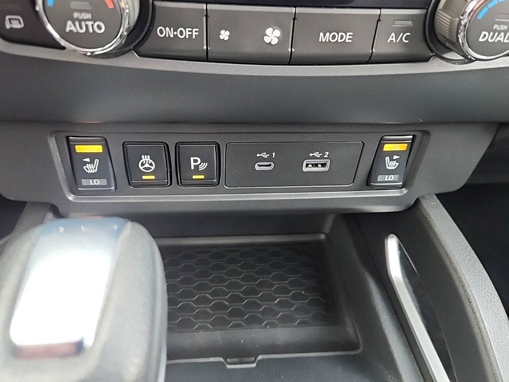 2022 Nissan Frontier Crew Cab SV 4x2