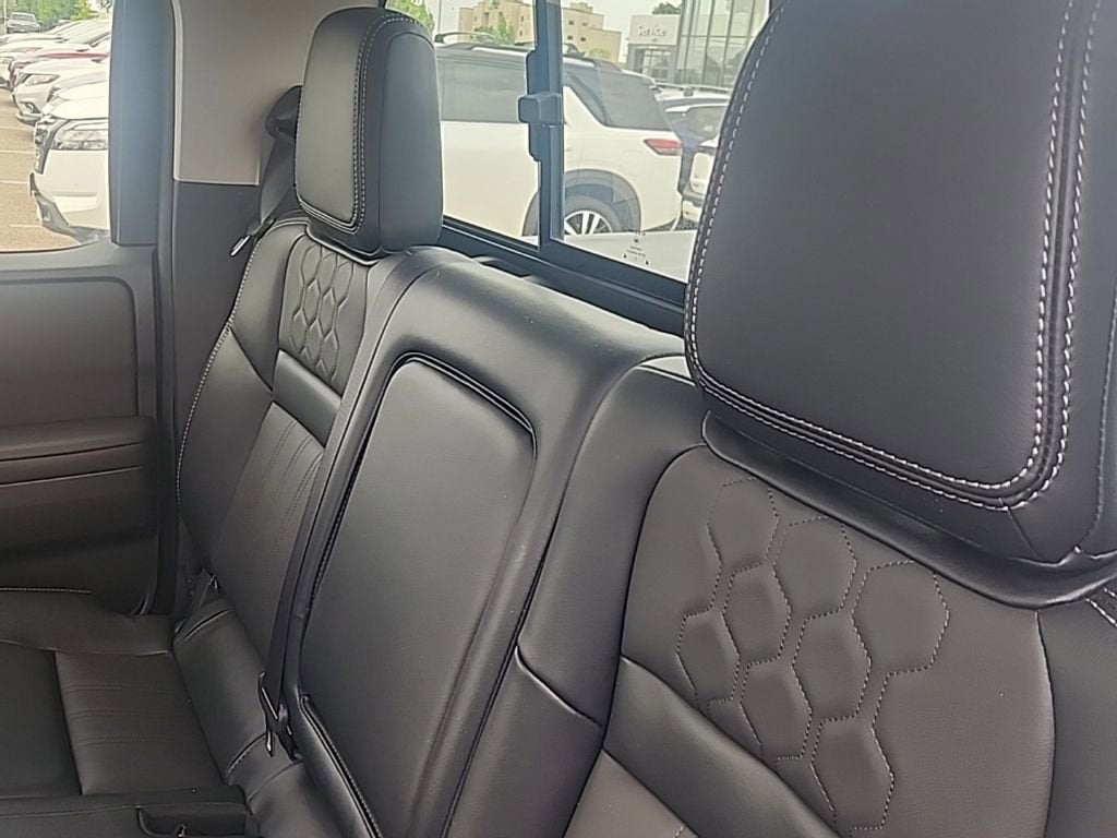 2023 Nissan Frontier Crew Cab SV 4x4