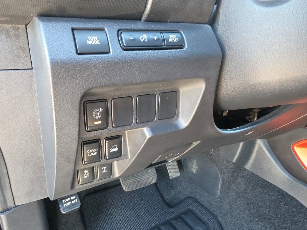 2023 Nissan Frontier Crew Cab PRO-4X 4x4