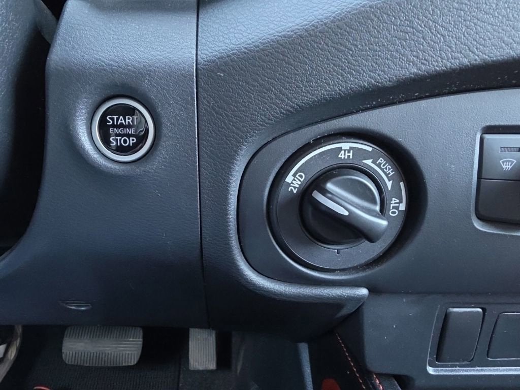 2023 Nissan Frontier Crew Cab PRO-4X 4x4