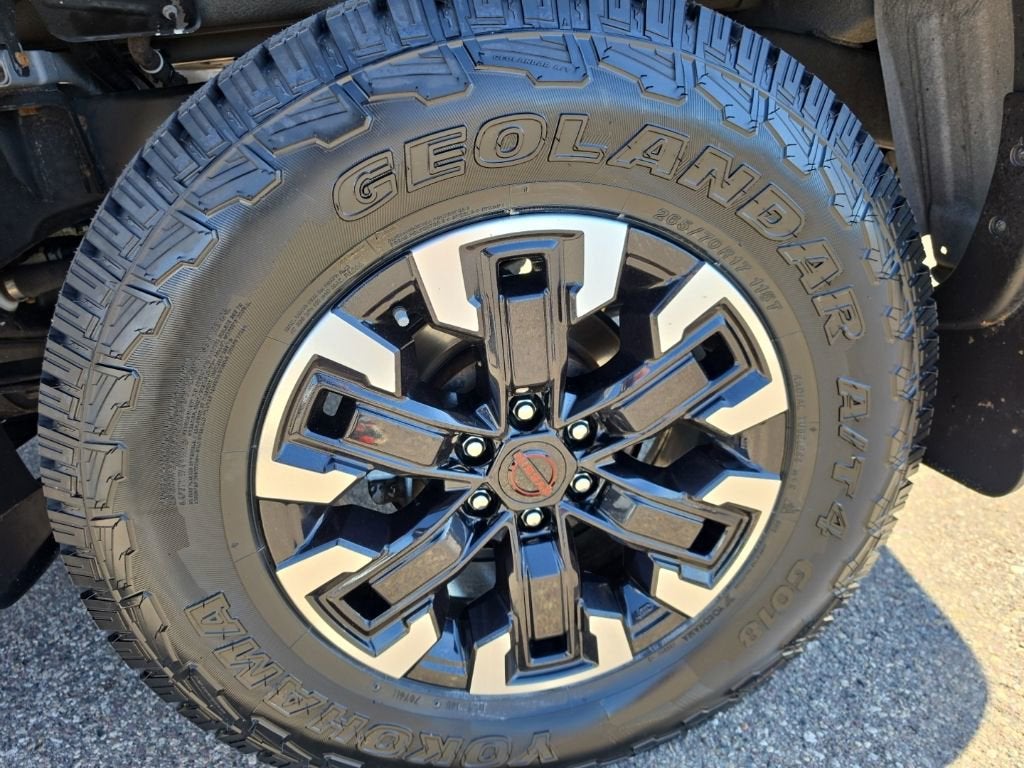2023 Nissan Frontier Crew Cab PRO-4X 4x4