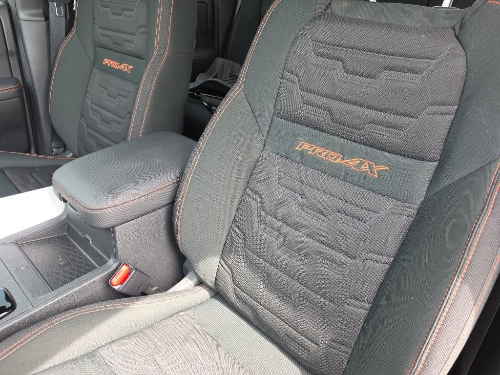 2024 Nissan Frontier Crew Cab PRO-4X 4x4