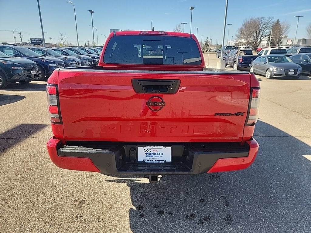 2024 Nissan Frontier Crew Cab PRO-4X 4x4