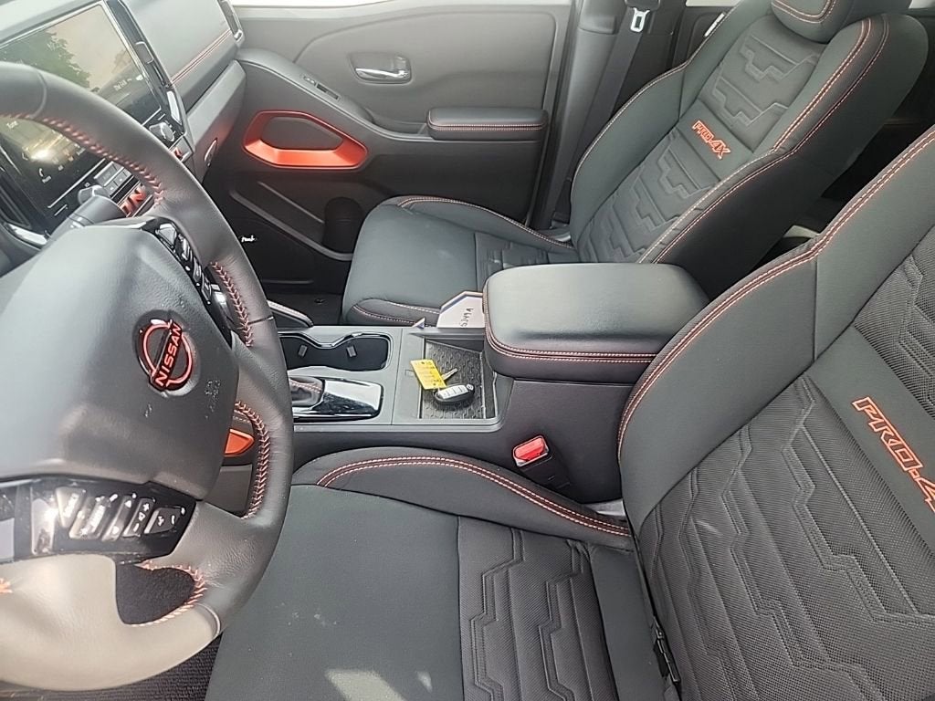 2025 Nissan Frontier Crew Cab PRO-4X 4x4