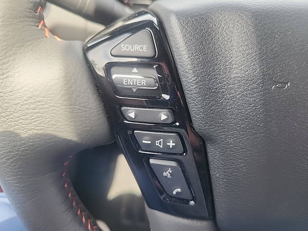 2025 Nissan Frontier Crew Cab PRO-4X 4x4