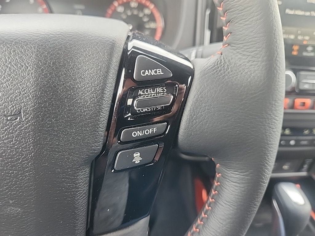 2025 Nissan Frontier Crew Cab PRO-4X 4x4