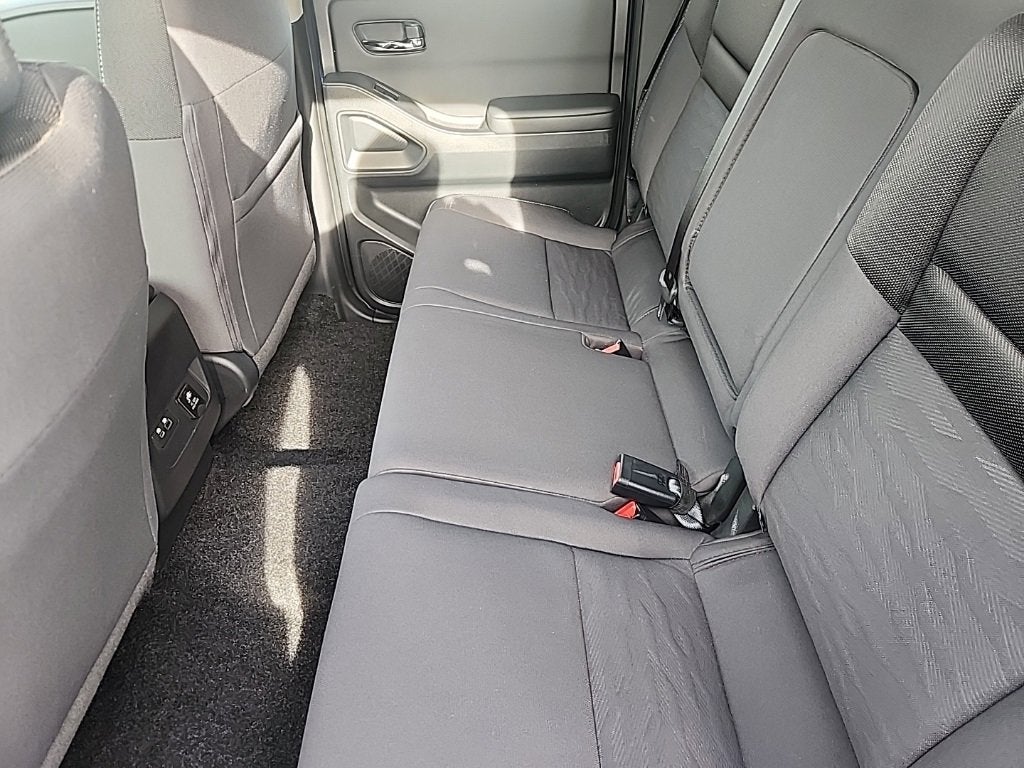 2024 Nissan Frontier Crew Cab Long Bed SV 4x4