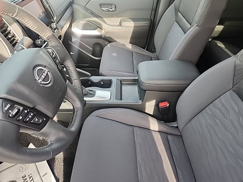 2024 Nissan Frontier Crew Cab Long Bed SV 4x4