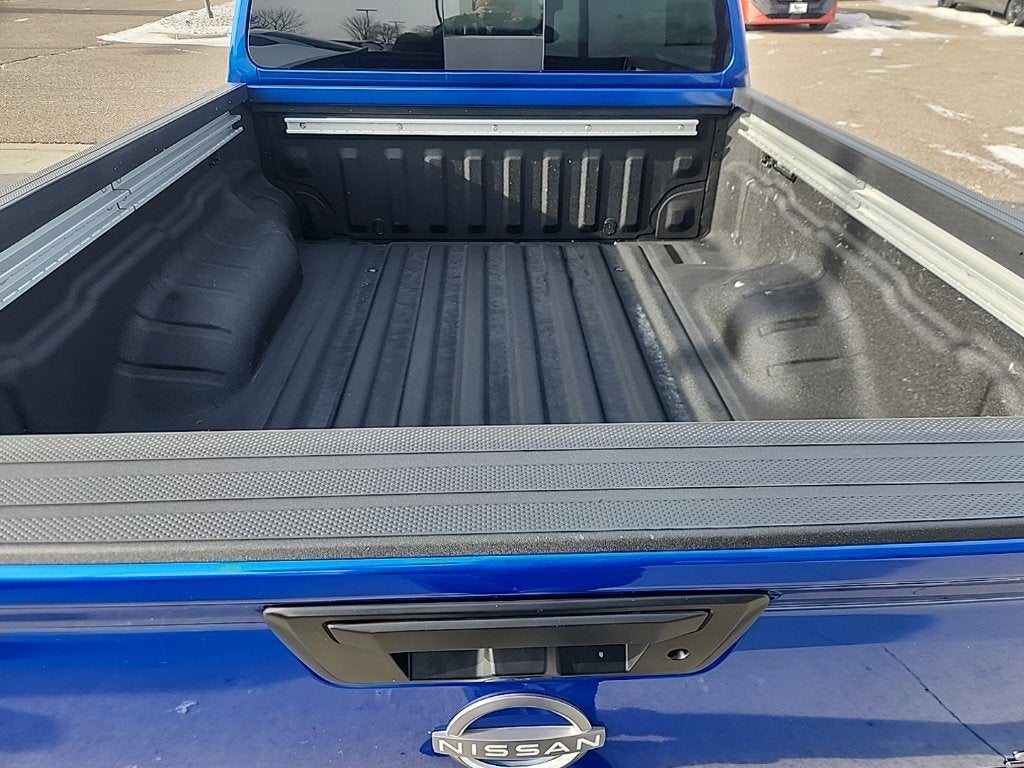 2024 Nissan Frontier Crew Cab Long Bed SV 4x4