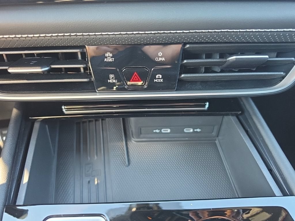 2026 Volkswagen Atlas Cross Sport SEL Premium R-Line