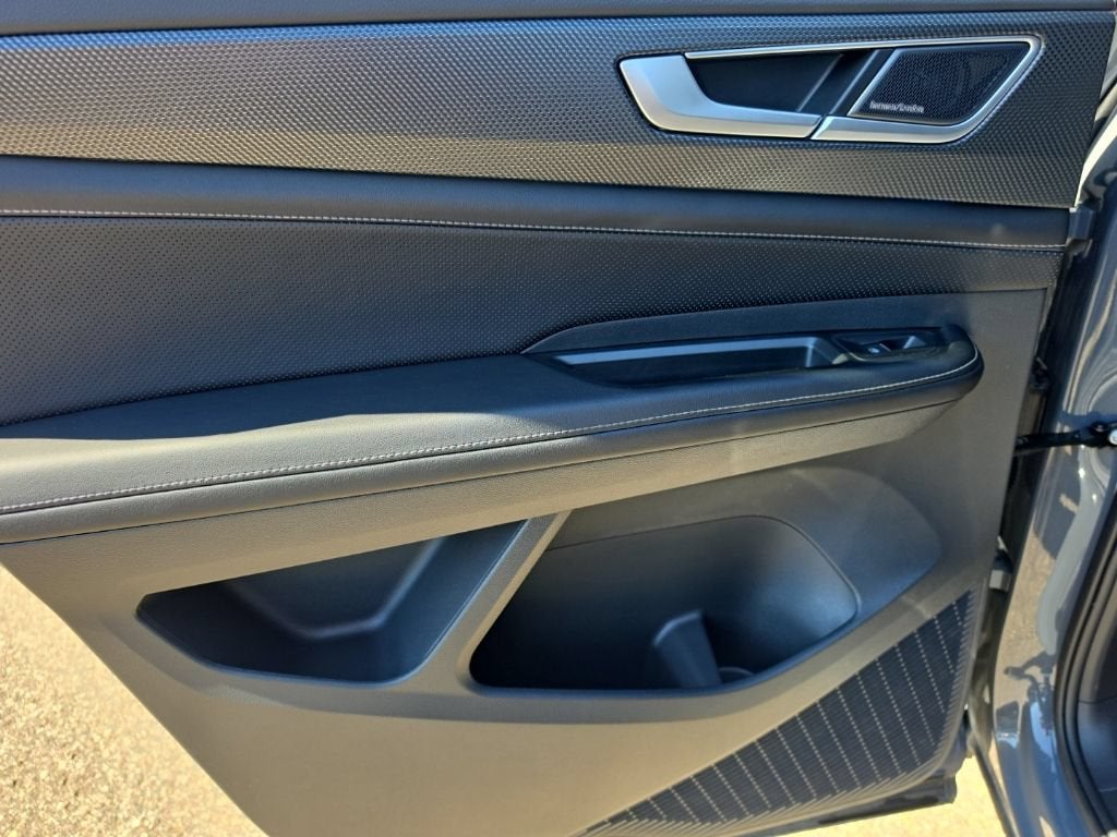 2026 Volkswagen Atlas Cross Sport SEL Premium R-Line