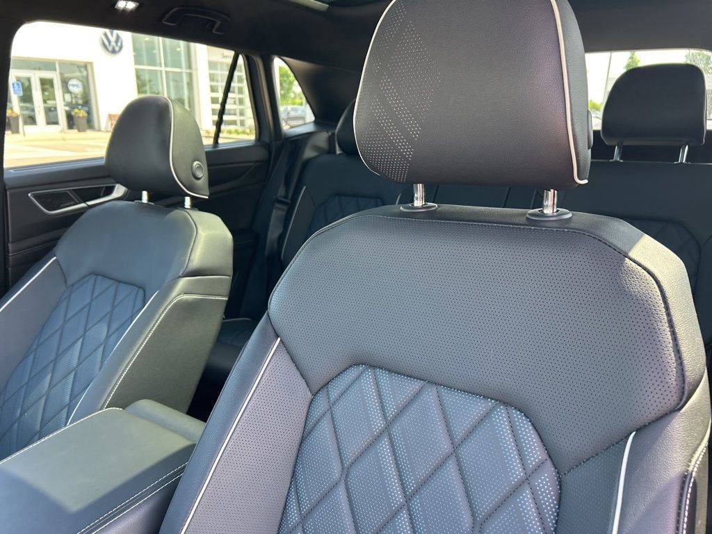2026 Volkswagen Atlas Cross Sport SEL Premium R-Line