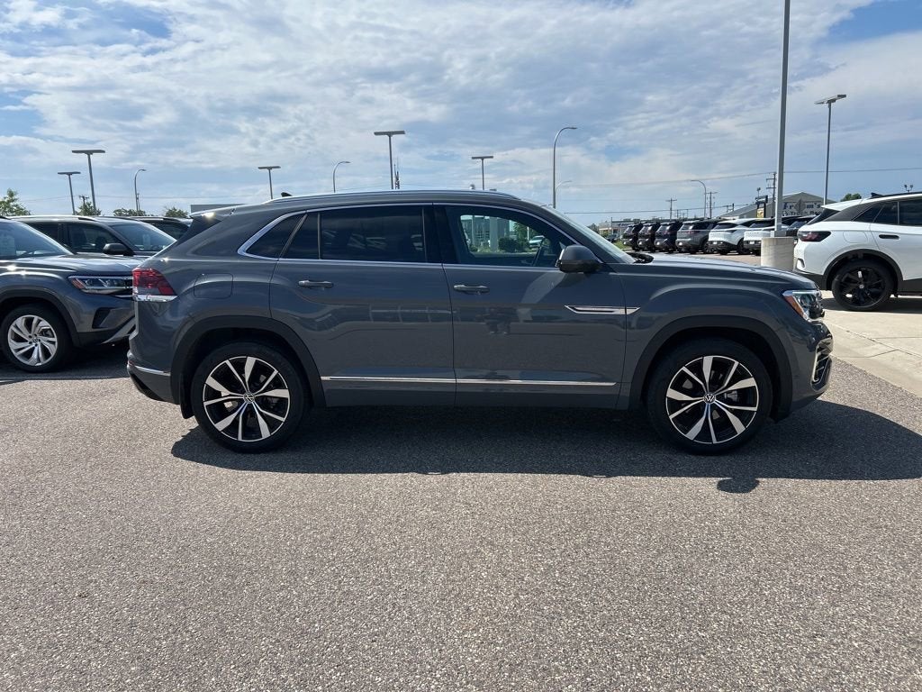 2026 Volkswagen Atlas Cross Sport SEL Premium R-Line