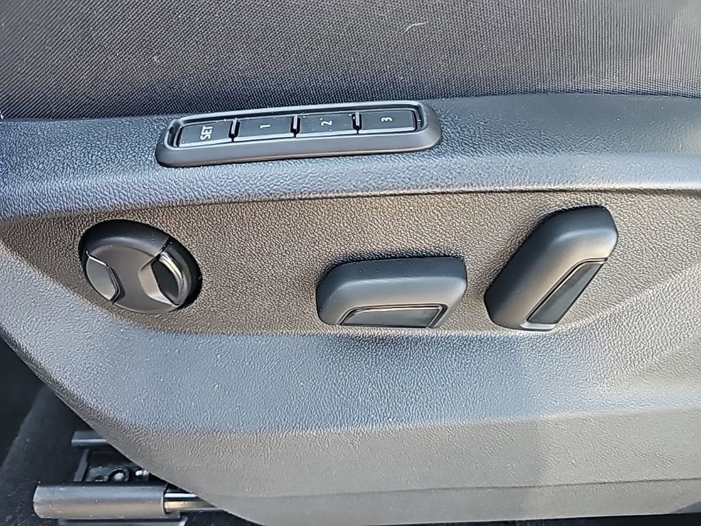 2021 Volkswagen Atlas Cross Sport 3.6L V6 SEL Premium R-Line