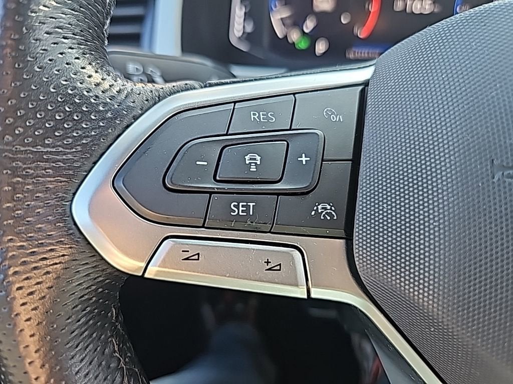 2021 Volkswagen Atlas Cross Sport 3.6L V6 SEL Premium R-Line