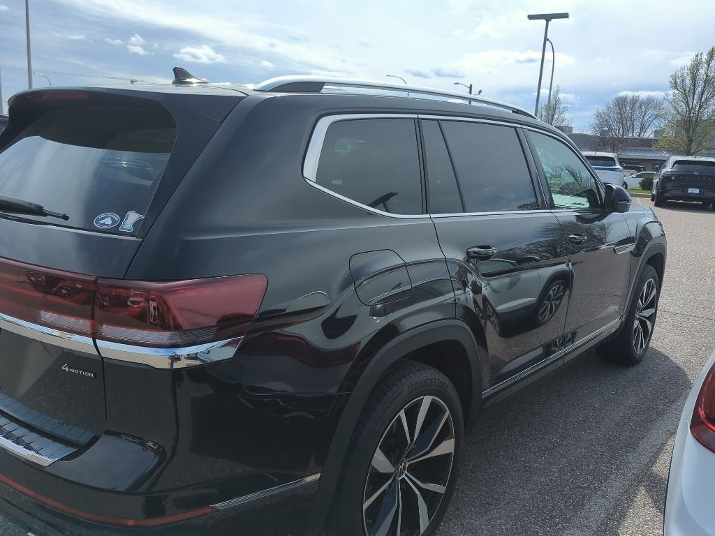 2024 Volkswagen Atlas 2.0T SEL Premium R-Line