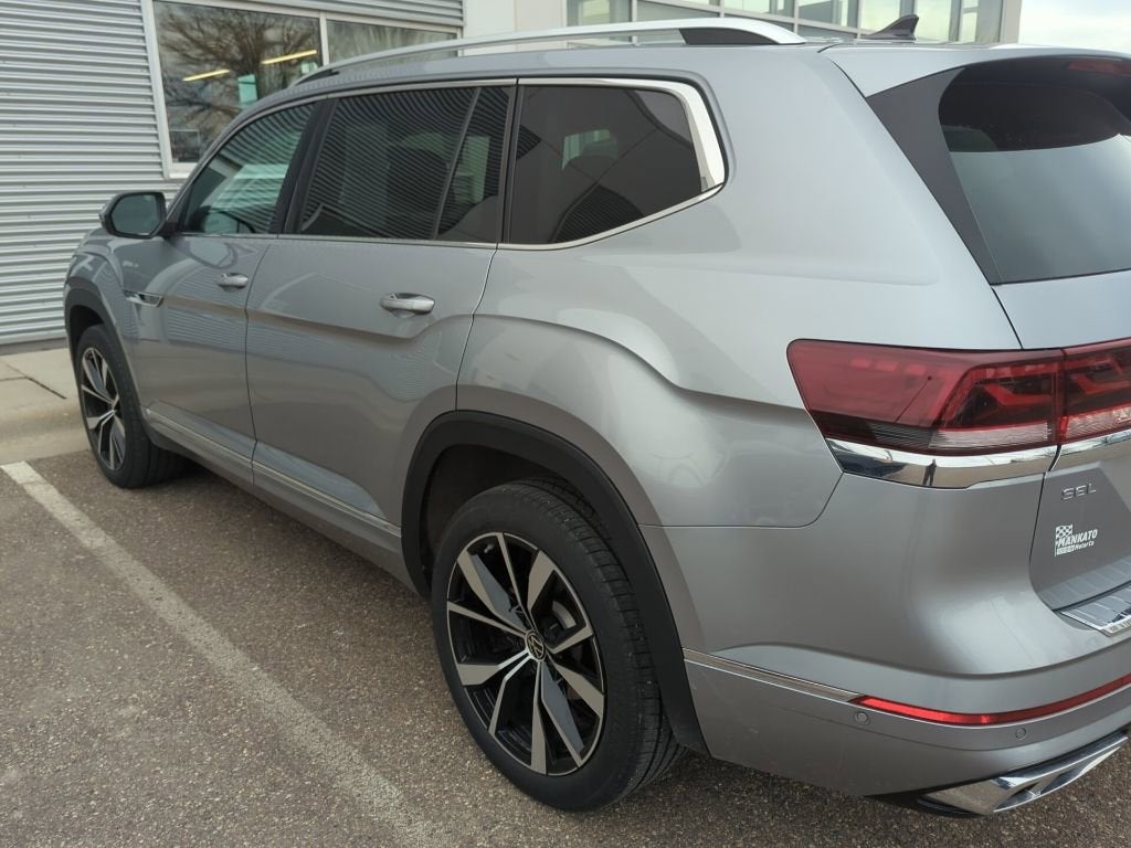 2024 Volkswagen Atlas 2.0T SEL Premium R-Line