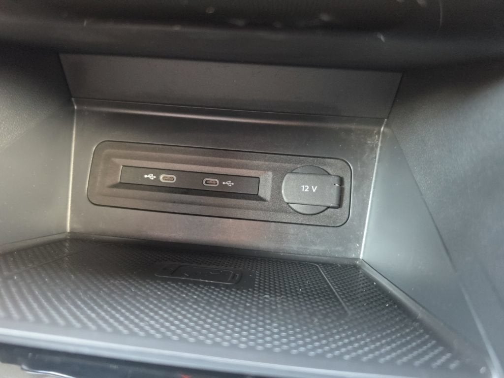 2023 Volkswagen Atlas Cross Sport 2.0T SE w/Technology
