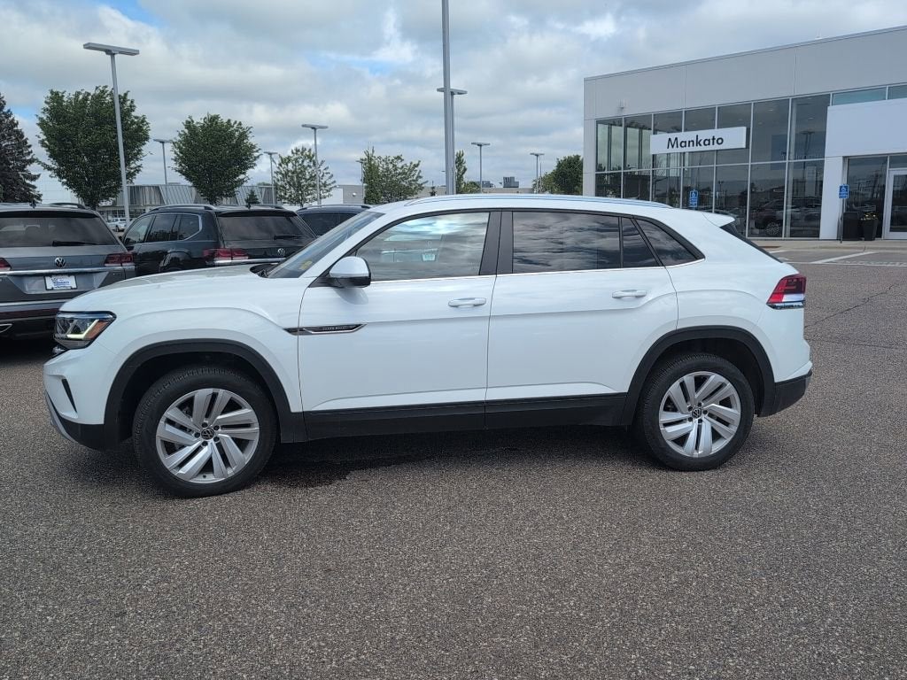 Used 2023 Volkswagen Atlas Cross Sport SE w/Tech with VIN 1V2HC2CA8PC226353 for sale in Mankato, Minnesota