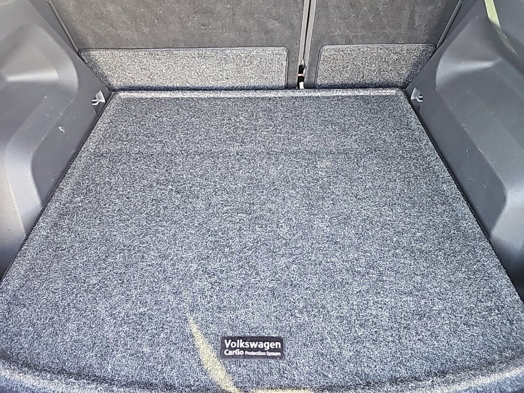 2023 Volkswagen Atlas Cross Sport 2.0T SEL R-Line Black